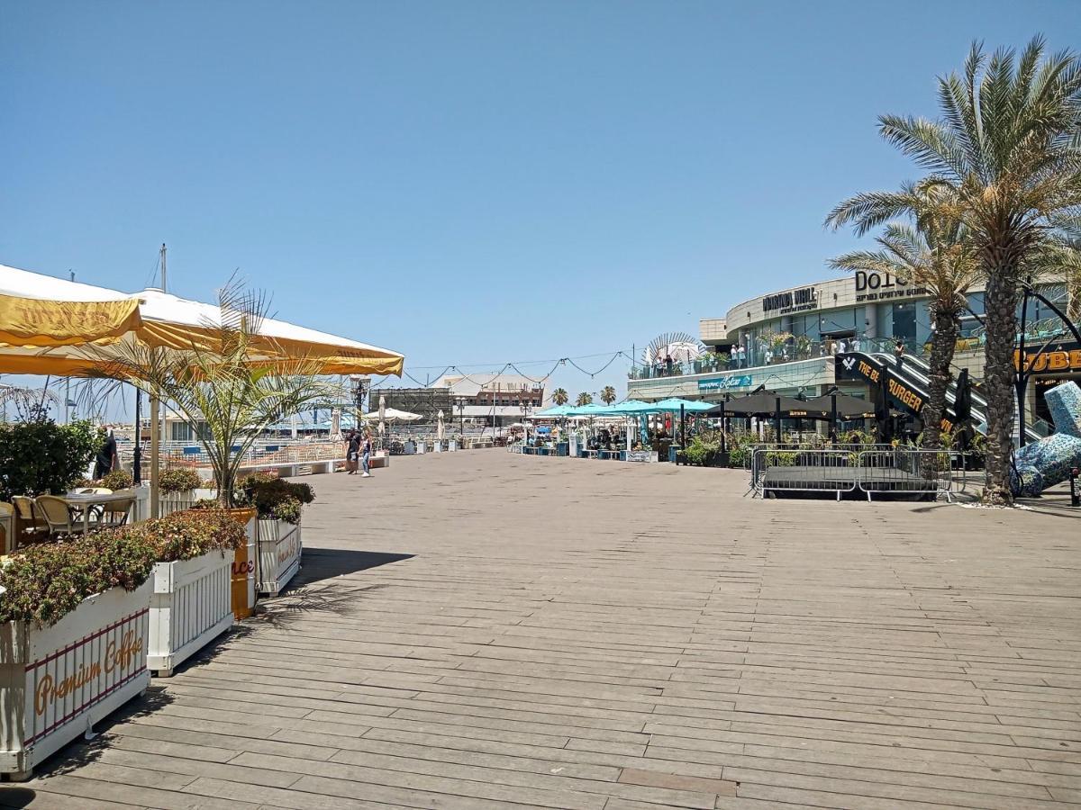 Marina Breeze Apartment Ashkelon Bagian luar foto