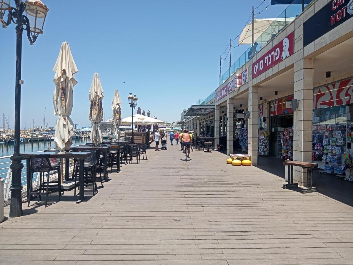 Marina Breeze Apartment Ashkelon Bagian luar foto