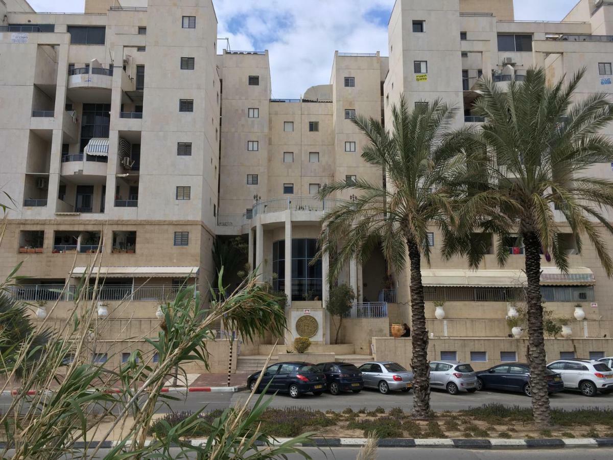 Marina Breeze Apartment Ashkelon Bagian luar foto